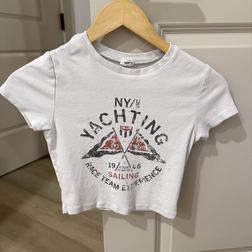 GAP White Yachting Graphic Crop Top